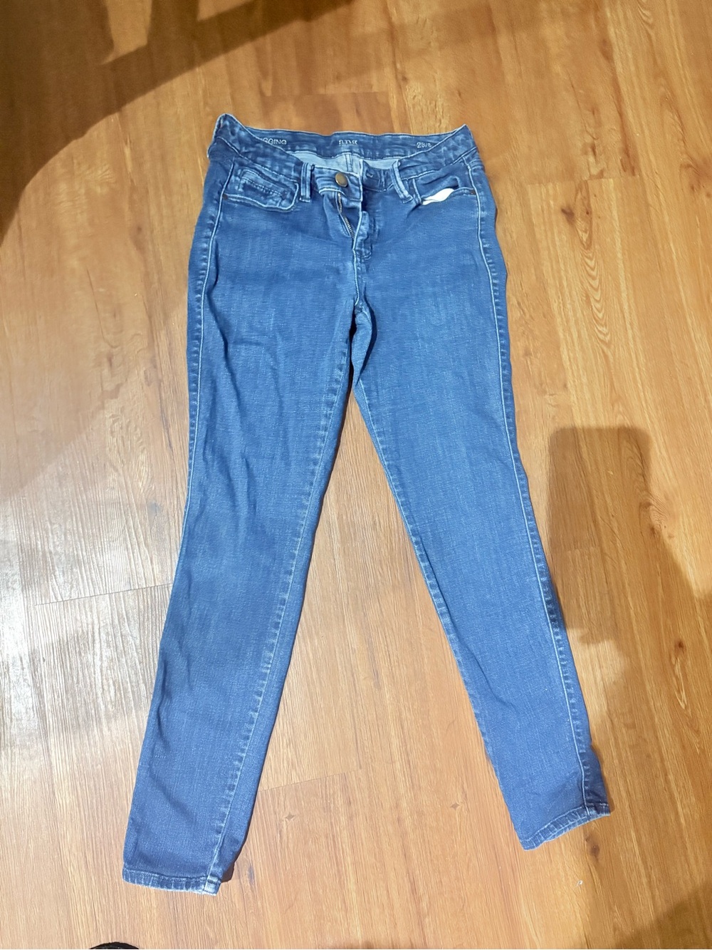 Women's Skinny Jeans in Classic Blue Wash
